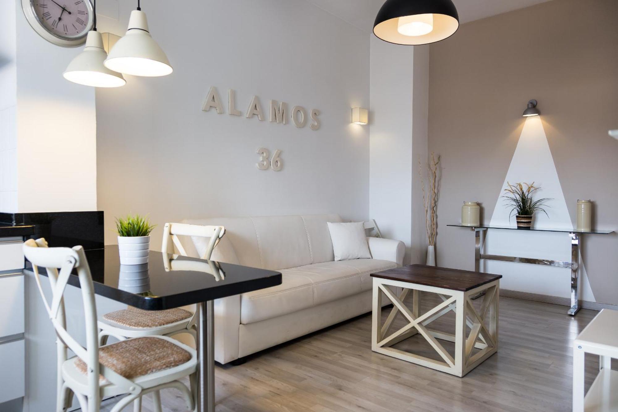 Urbe10 Alamos 36 Appartement Málaga Buitenkant foto